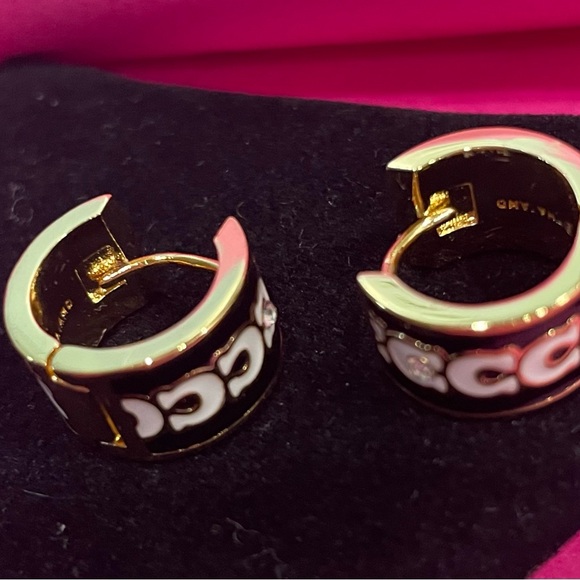 Elegant Coach Gold and Black with White Letter C’s Earrings New.Style Huggies - Picture 3 of 8